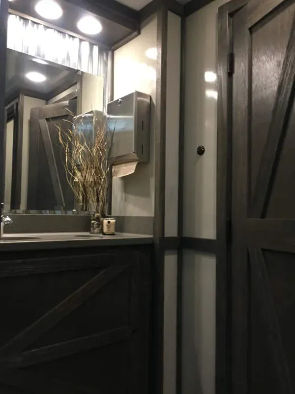 Mirror and Wood-Grain Door — North Jackson, MS — Gotta Go Site Service Rentals